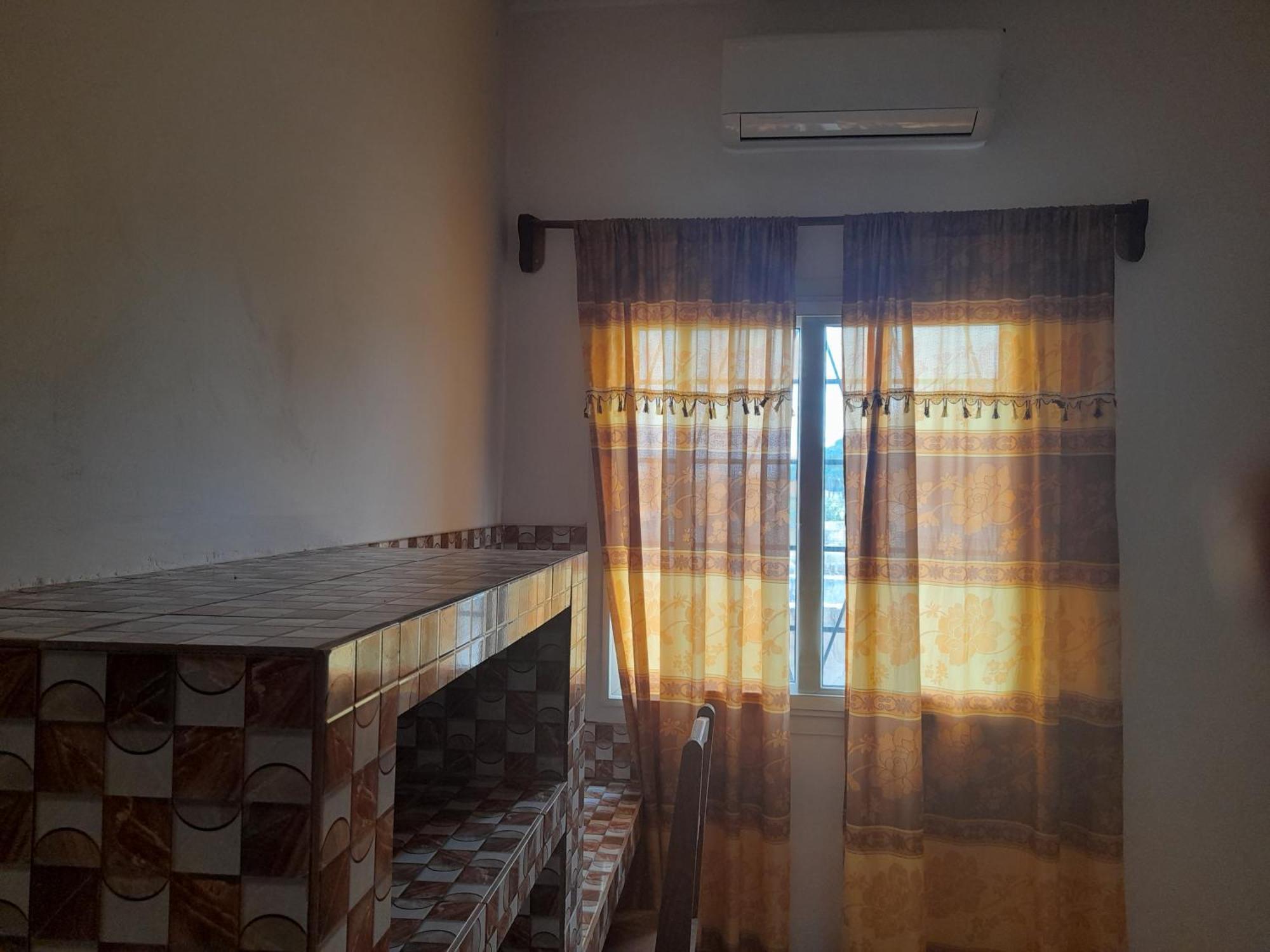 Appartement Familial Spacieux Avec Climatisation Ziguinchor Cameră foto